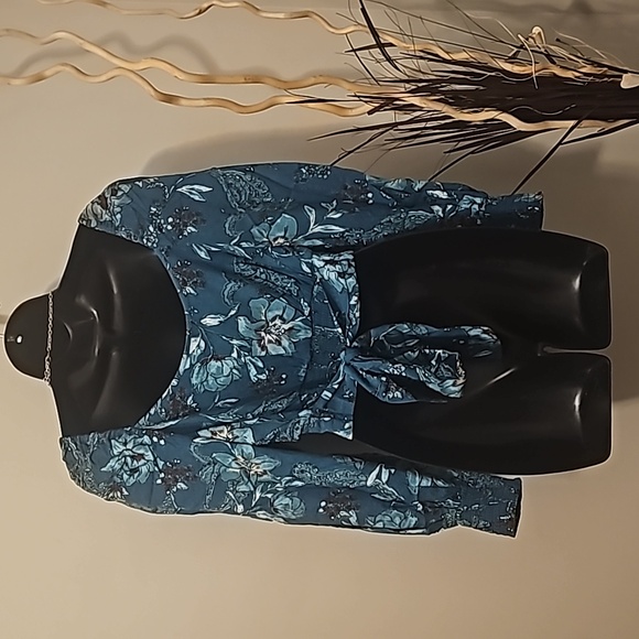 BOG Collective BAND OF THE FREE XS CROP TOP LONG SLEEVED - Picture 3 of 5